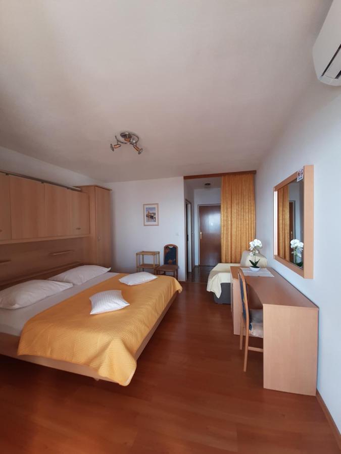Guest House Fenix Brela Kamer foto